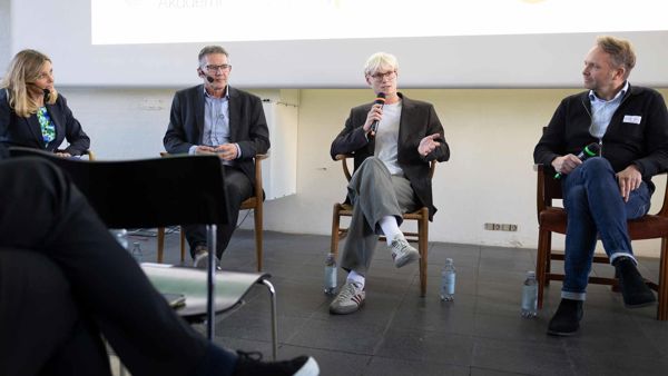 Møbelbranchen – Sådan Bruges AI Møbelseminar 2025 Panelsamtale 2