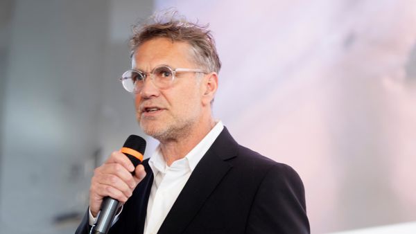 Møbelbranchen – Sådan Bruges AI Møbelseminar 2025 Oplægsholder