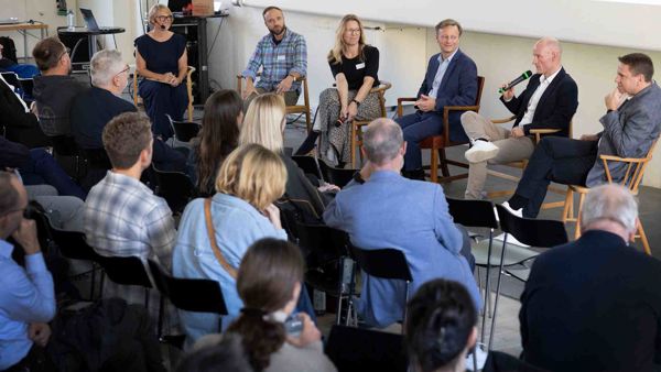 Møbelbranchen – Sådan Bruges AI Møbelseminar 2025 Panelsamtale 1