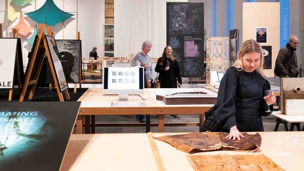 Møbelbranchen – Sådan Bruges AI Møbelseminar 2025 Udstilling